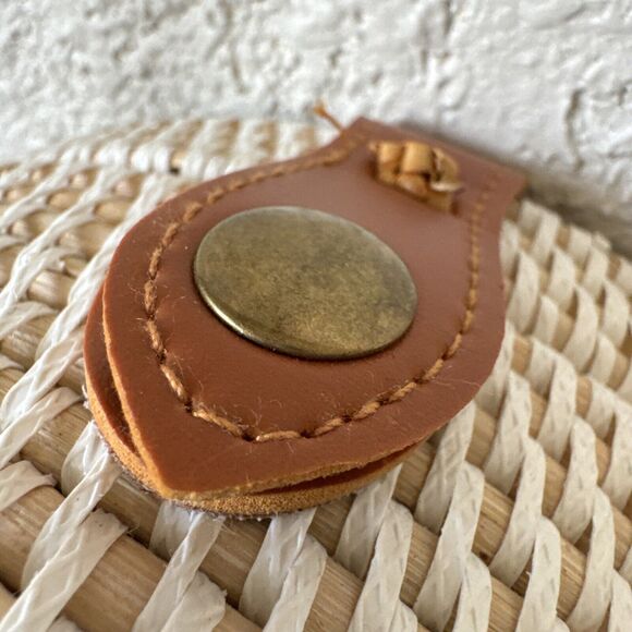 Round Cane Cross Body Shoulder Bag with Shells, Leather Strap & Snap Clo… - Picture 13 of 13